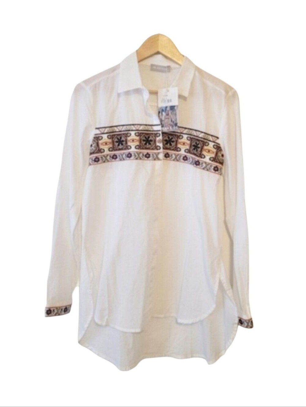NWT! Embroidered White Collared Shirt -Brand New